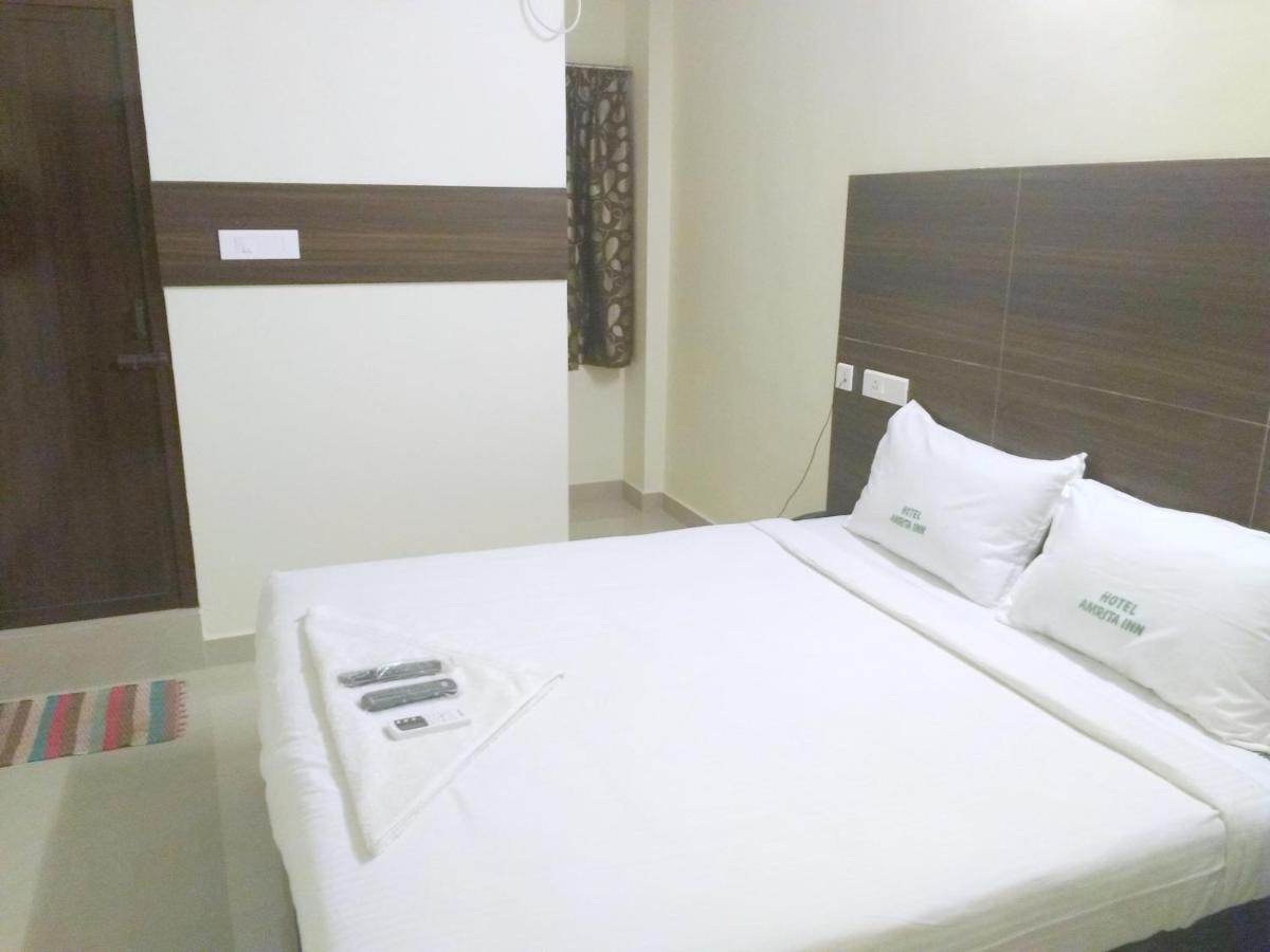 Hotel Amrita Mogappair Chennai Exteriör bild